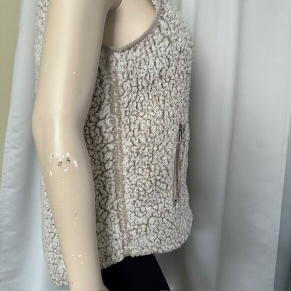 THREAD & SUPPLY - Sherpa Warm Faux Shearling Full Zip Vest Women's Small NWT - Picture 2 of 7